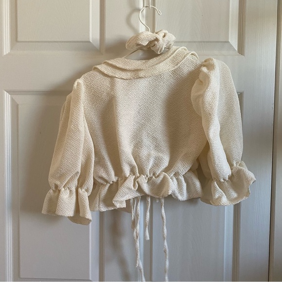 Maison Cleo Cream Textured Pilgrim Cropped Bow Blouse - Picture 4 of 4